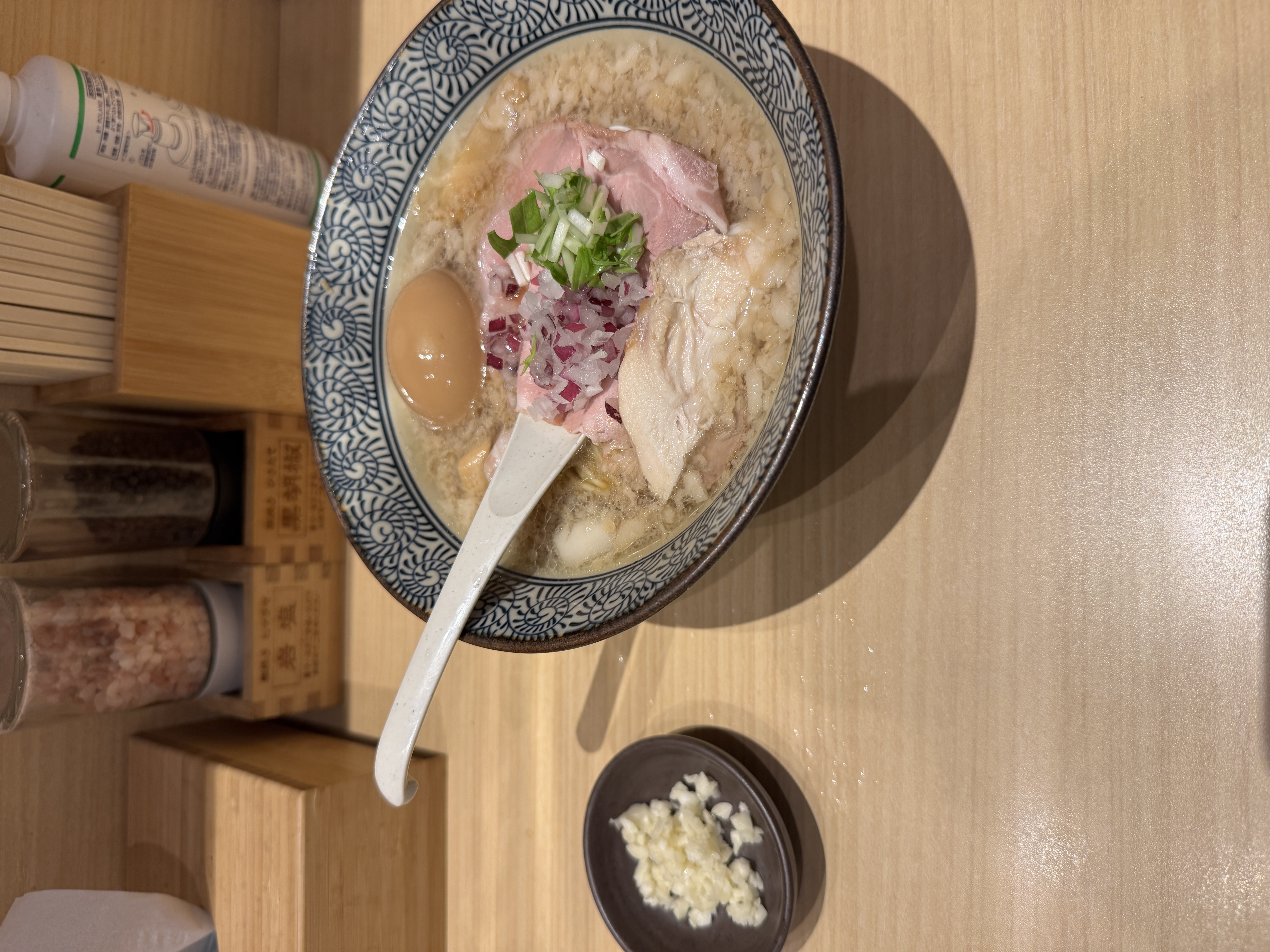 地鶏と蟹 中華そば 榊